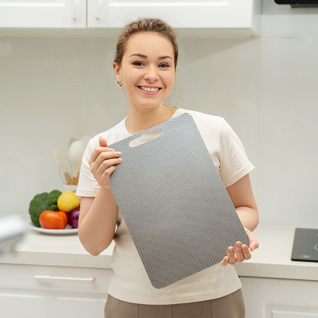 Tivano Cutting Board with TitaniumShield™
