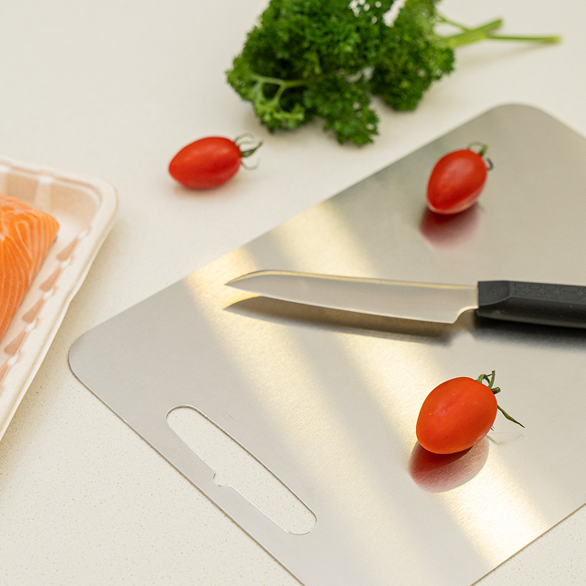 Mini Ultra Cutting Board by Tivano™