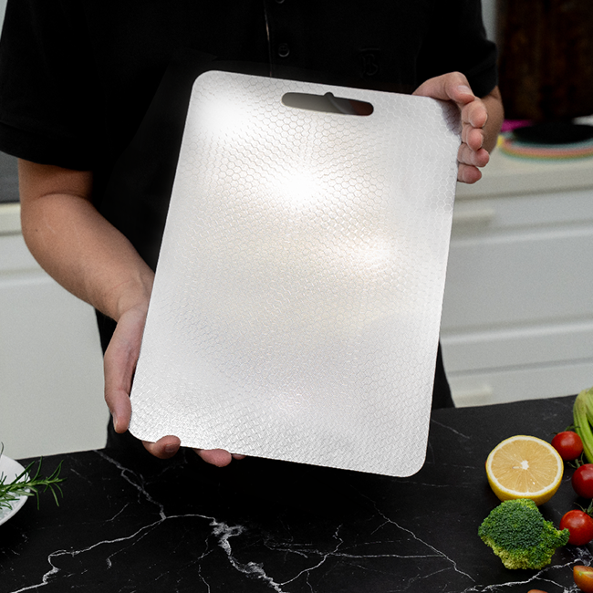 Tivano Cutting Board with TitaniumShield™